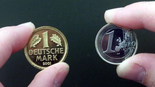 Beliebte D-Mark: 56 Prozent aller Deutschen halten den Euro für das schlechtere Geld.